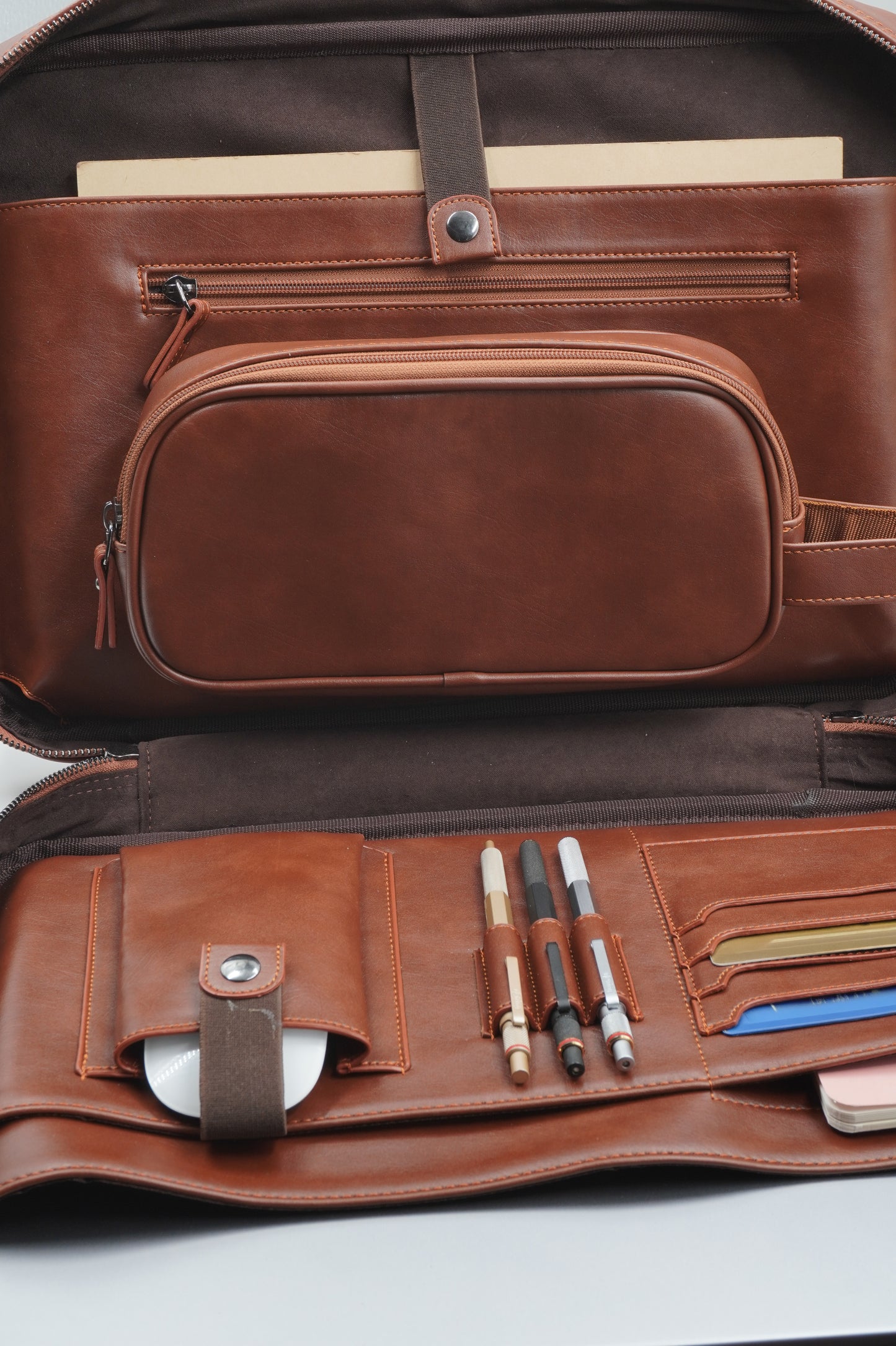 Kahverengi 16 inç Askılı Laptop Organizer & Evrak Çantası